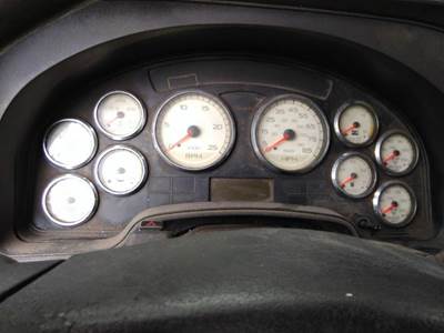 International ProStar Instrument Panel Cluster for a International PROSTAR 122