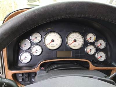 International ProStar Instrument Panel Cluster for a International PROSTAR 122