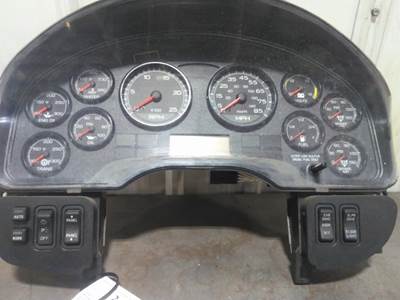 International ProStar Instrument Panel Cluster for a International PROSTAR 122