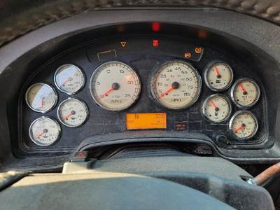 International ProStar Instrument Panel Cluster for a International PROSTAR 122