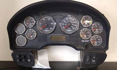 International ProStar Instrument Panel Cluster for a International PROSTAR 122