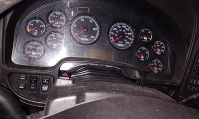 International ProStar Instrument Panel Cluster for a International PROSTAR 122