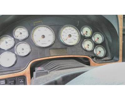 International ProStar Instrument Panel Cluster for a International PROSTAR 122