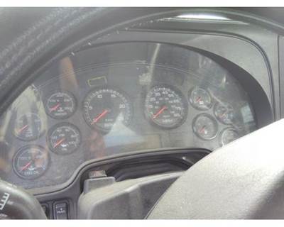 International ProStar Instrument Panel Cluster for a International PROSTAR 122