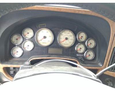 International ProStar Instrument Panel Cluster for a International PROSTAR 122
