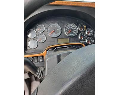 International ProStar Instrument Panel Cluster for a International PROSTAR 125