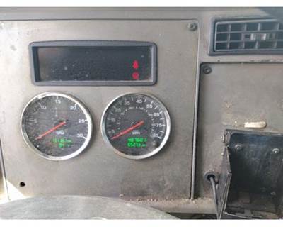 Kenworth T370 Instrument Panel Cluster