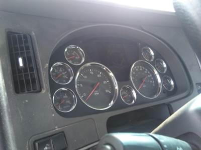 Kenworth T680 Instrument Panel Cluster