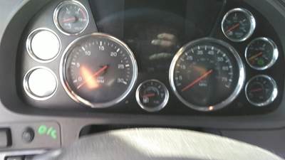 Kenworth T680 Instrument Panel Cluster