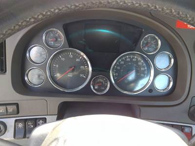 Kenworth T680 Instrument Panel Cluster