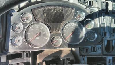 Kenworth T680 Instrument Panel Cluster