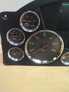 Kenworth T680 Instrument Panel Cluster
