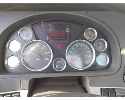 Kenworth T680 Instrument Panel Cluster