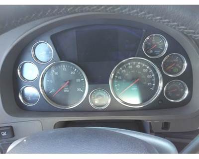 Kenworth T680 Instrument Panel Cluster