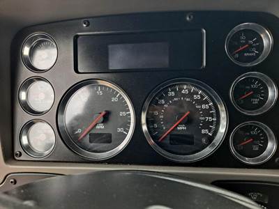 Kenworth T700 Instrument Panel Cluster