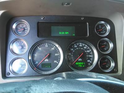 Kenworth T700 Instrument Panel Cluster