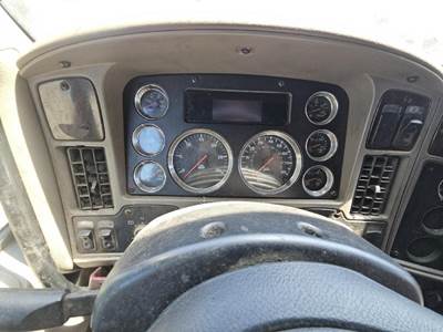 Kenworth T700 Instrument Panel Cluster