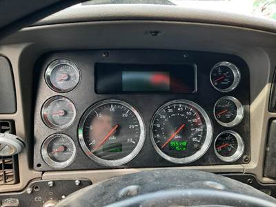 Kenworth T700 Instrument Panel Cluster