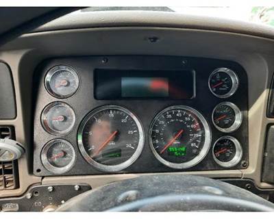 Kenworth T700 Instrument Panel Cluster