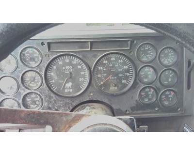 Mack CH613 Instrument Panel Cluster