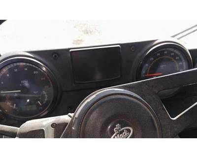 Mack LEU613 Instrument Panel Cluster