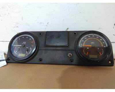 Mack LEU613 Instrument Panel Cluster