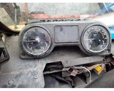 Mack MRU613 Instrument Panel Cluster