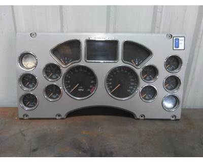 Mack Pinnacle CHU613 Instrument Panel Cluster for a Mack CHU613