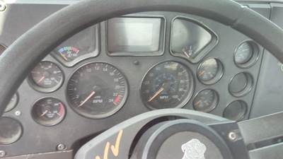 Mack Pinnacle CXP612 Instrument Panel Cluster for a Mack CXP612