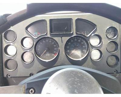 Mack Pinnacle CXP613 Instrument Panel Cluster for a Mack CXP613