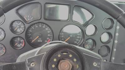 Mack Pinnacle CXU612 Instrument Panel Cluster for a Mack CXU612
