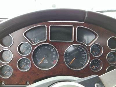 Mack Pinnacle CXU613 Instrument Panel Cluster for a Mack CXU613