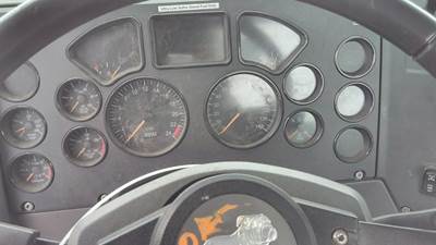 Mack Pinnacle CXU613 Instrument Panel Cluster for a Mack CXU613