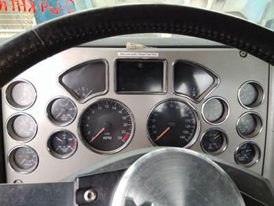 Mack Pinnacle CXU613 Instrument Panel Cluster for a Mack CXU613