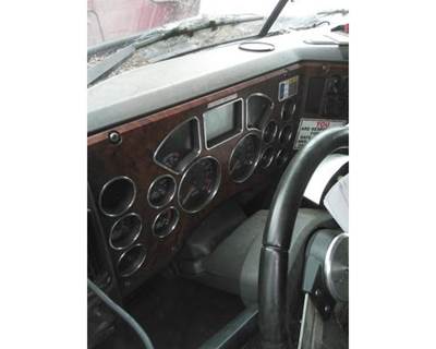 Mack Pinnacle CXU613 Instrument Panel Cluster for a Mack CXU613