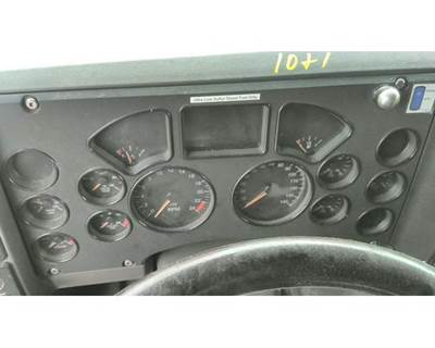 Mack Pinnacle CXU613 Instrument Panel Cluster for a Mack CXU613