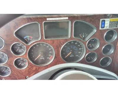 Mack Pinnacle CXU613 Instrument Panel Cluster for a Mack CXU613