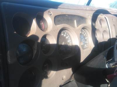 Mack Vision CXN612 Instrument Panel Cluster for a Mack CXN603