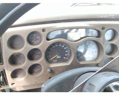 Mack Vision CXN612 Instrument Panel Cluster for a Mack CXN612