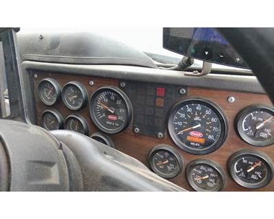 Peterbilt 320 Instrument Panel Cluster