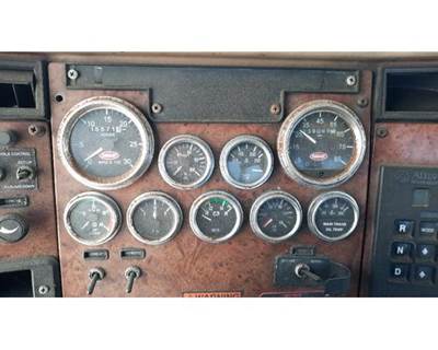 Peterbilt 335 Instrument Panel Cluster