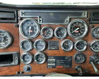 Peterbilt 377 Instrument Panel Cluster