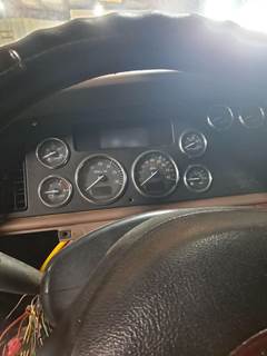 Peterbilt 387 Instrument Panel Cluster