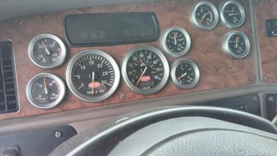 Peterbilt 387 Instrument Panel Cluster