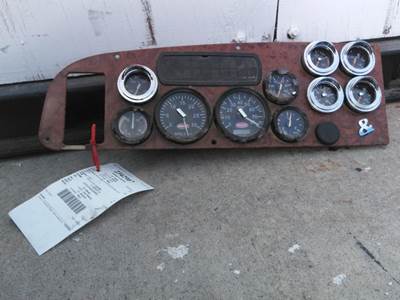 Peterbilt 387 Instrument Panel Cluster