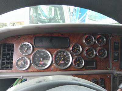 Peterbilt 387 Instrument Panel Cluster