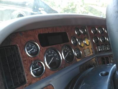 Peterbilt 387 Instrument Panel Cluster
