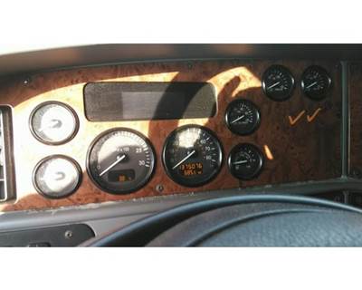 Peterbilt 387 Instrument Panel Cluster