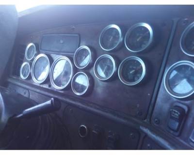 Peterbilt 387 Instrument Panel Cluster
