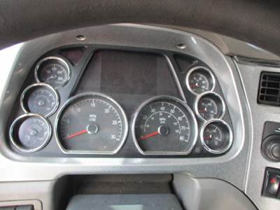 Peterbilt 579 Instrument Panel Cluster